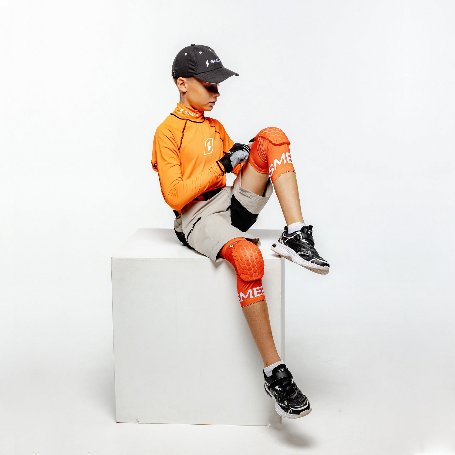 Наколенники SMELO