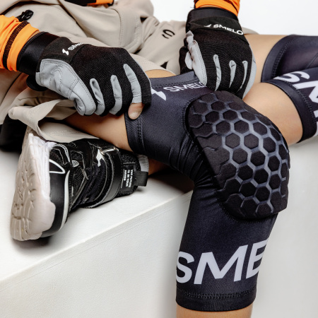 Наколенники SMELO (Черный XS)