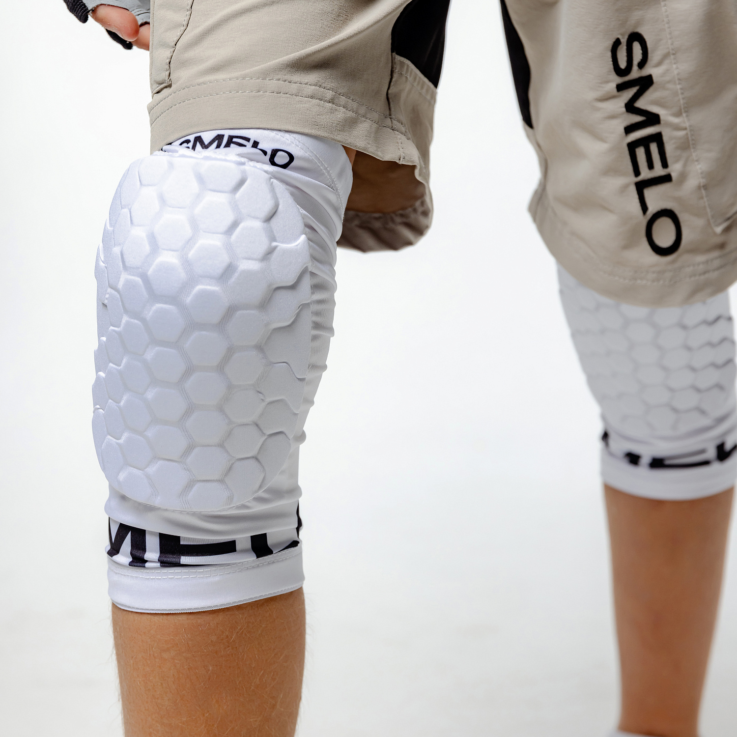 Наколенники SMELO