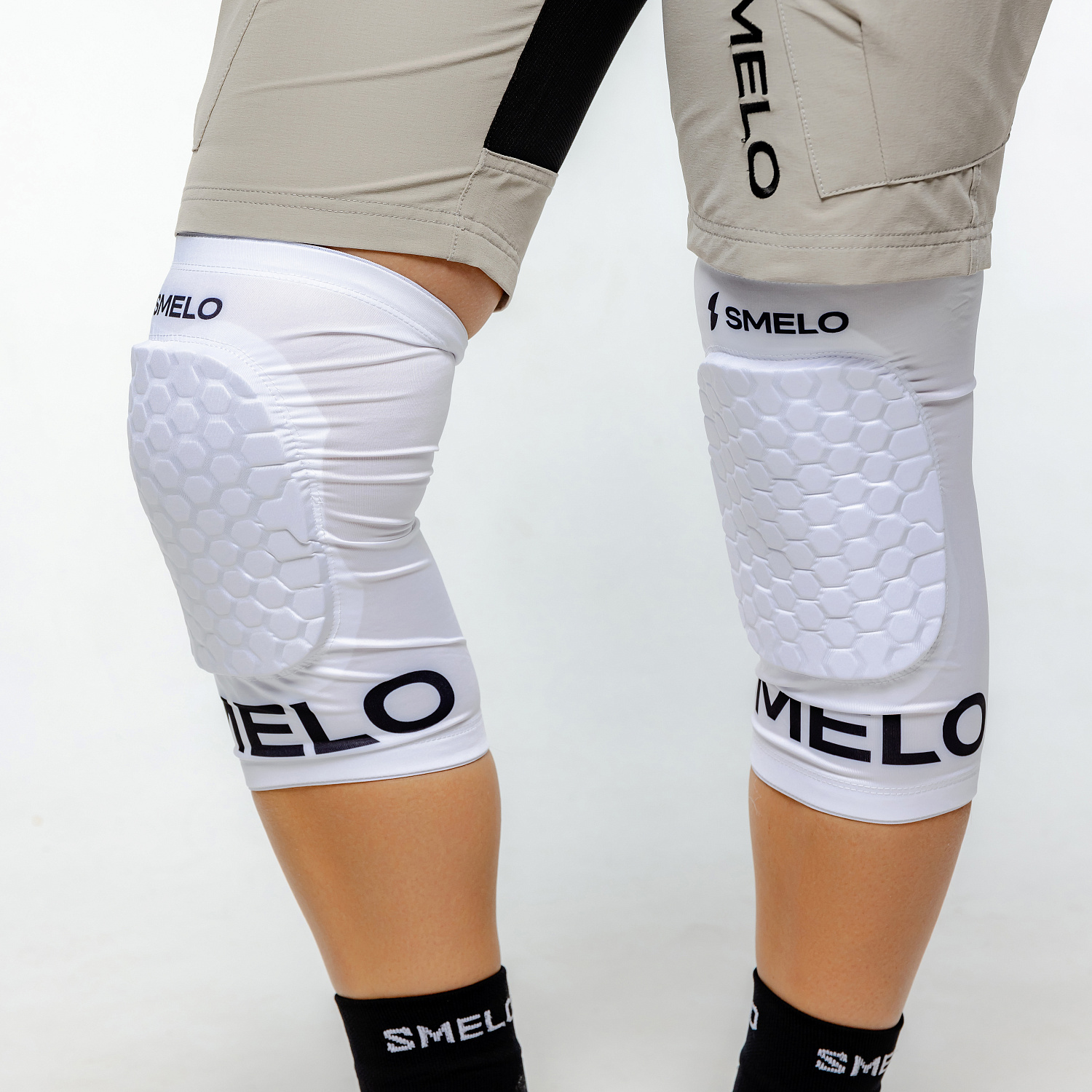 Наколенники SMELO